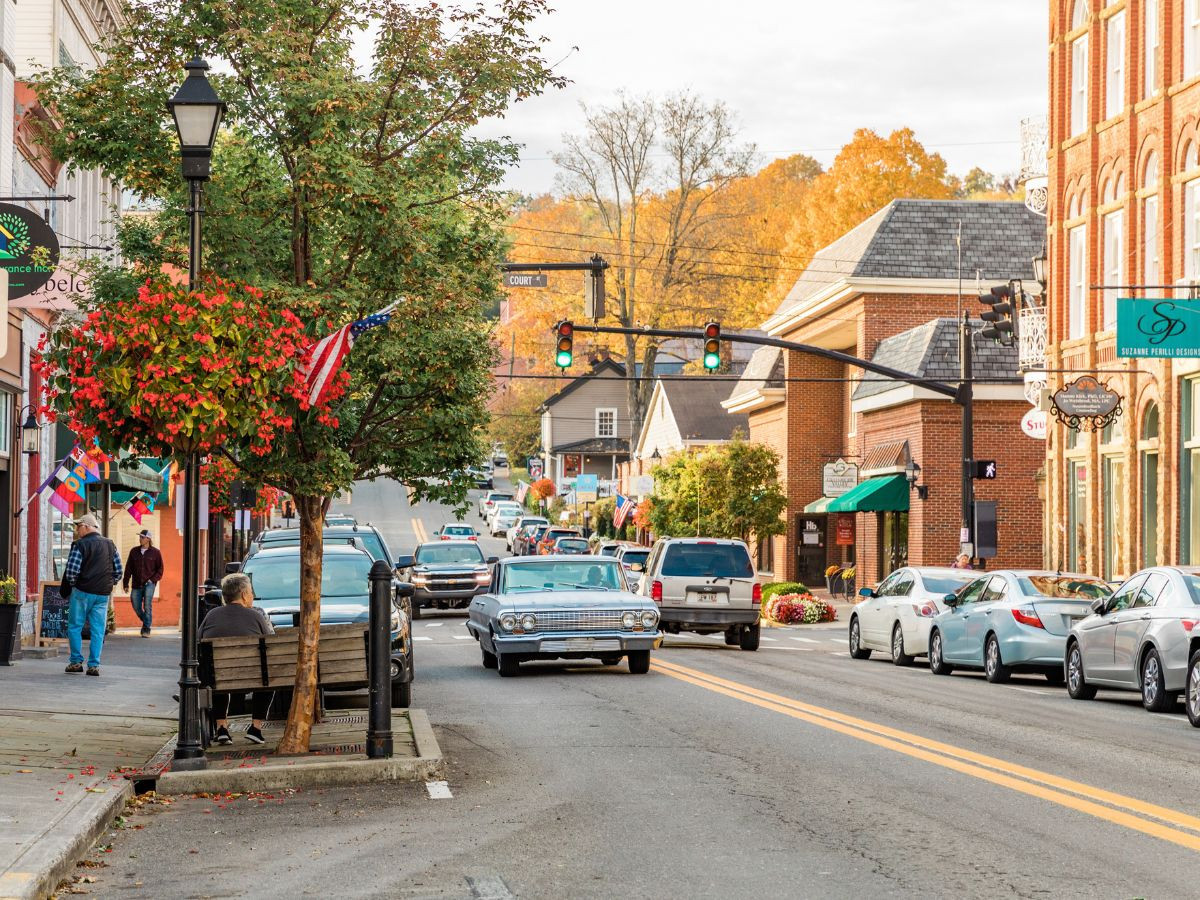 downtown lewisburg wv on washington street