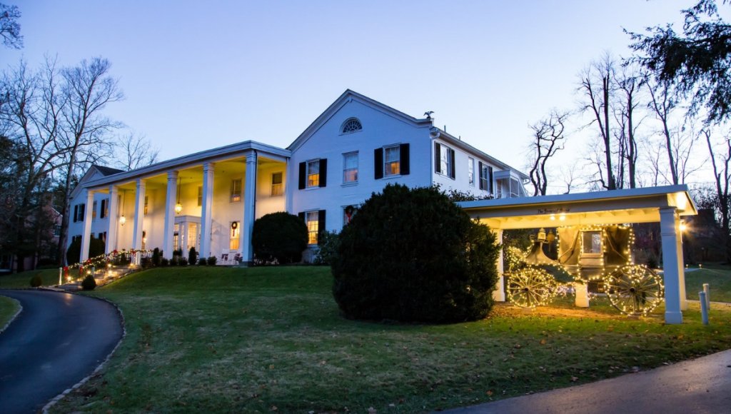 General Lewis Inn at dusk.